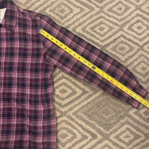 LLBean sherpa lined flannel shirt - Picture 9 of 10